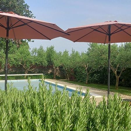 Villa Mala Kuca Sa Velikim Grijanim Bazenom Antonio à Šišan Extérieur photo
