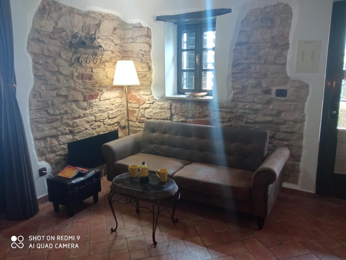 Villa Mala Kuca Sa Velikim Grijanim Bazenom Antonio à Šišan Extérieur photo